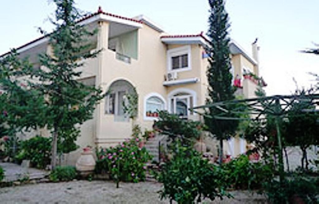 Kleidas Apartments Thymiana Exterior photo